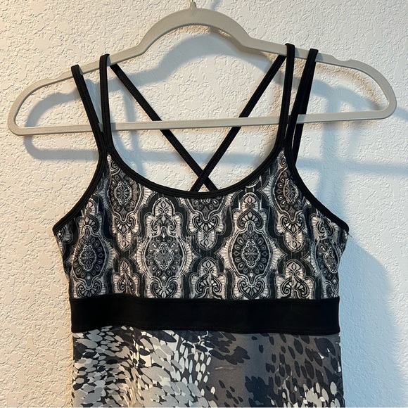 Women’s Prana black patterned athletic bra tank top size size XS - Picture 2 of 6